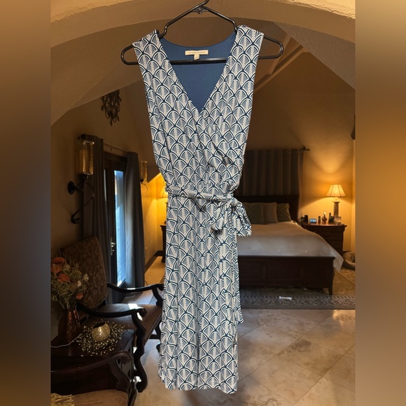 41 Hawthorn Dresses & Skirts - 41 Hawthorn Sleeveless Patterned Wrap Dress